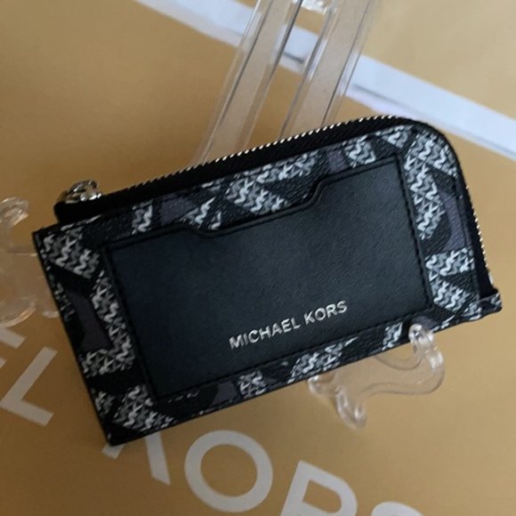 Michael Kors L Zip Mini Wallet - Picture 6 of 9